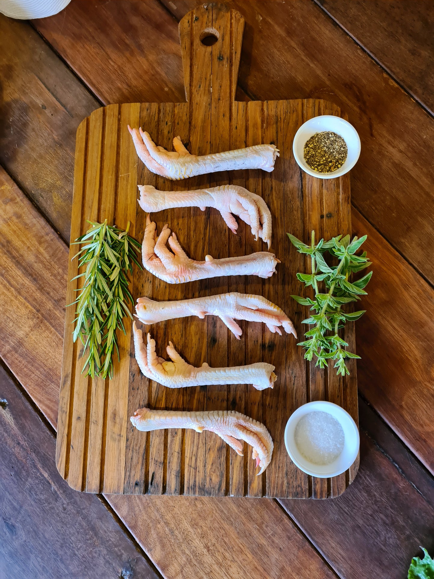 Feet pasture-raised chicken 6-pack